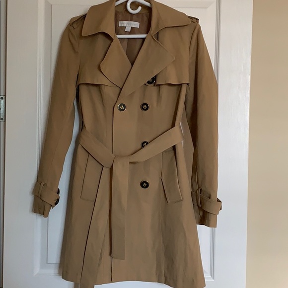 Beautiful coat 🧥 use see pictures - Picture 2 of 7